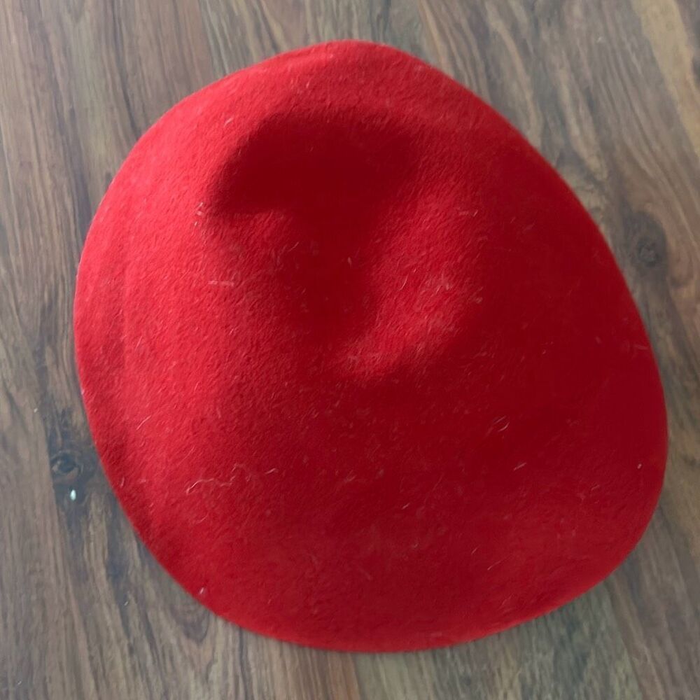 Doeskin red wool beret made is USA
